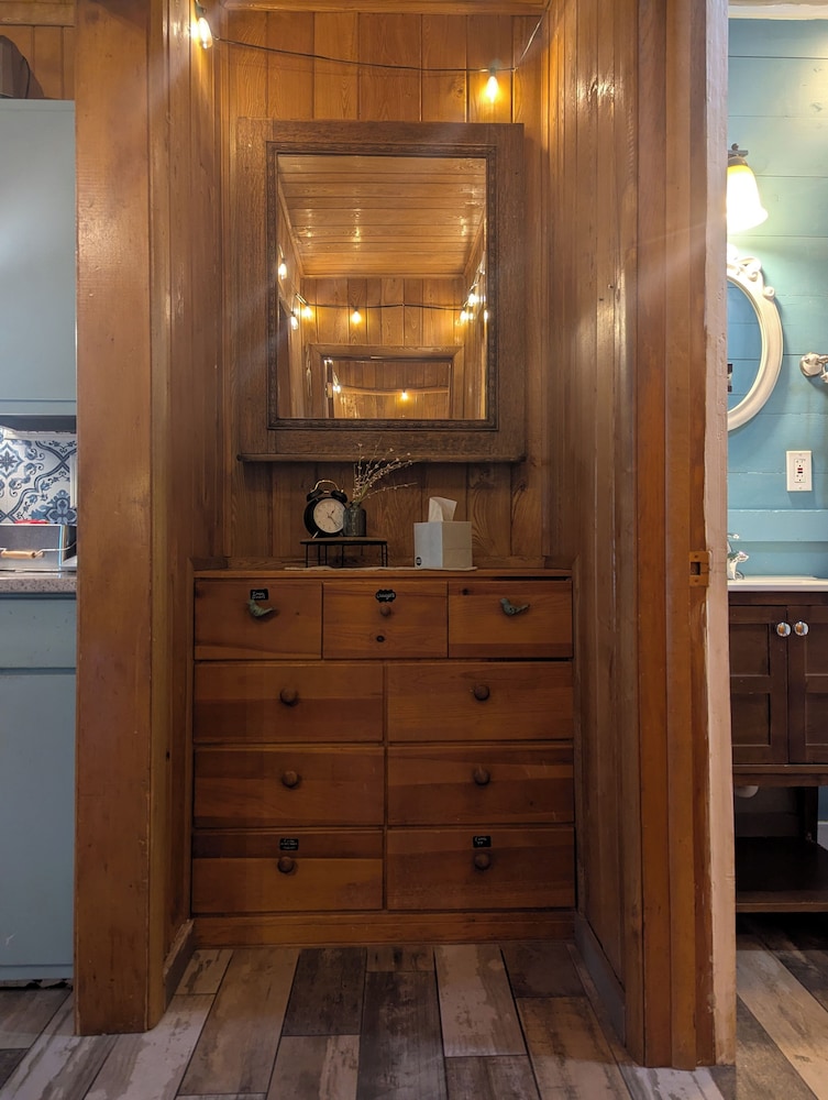 Feather Nest Inn