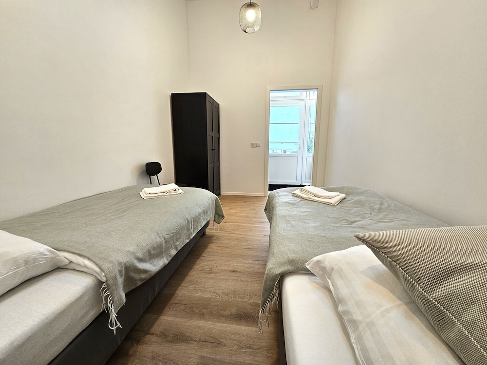 Airport Messe Apartments