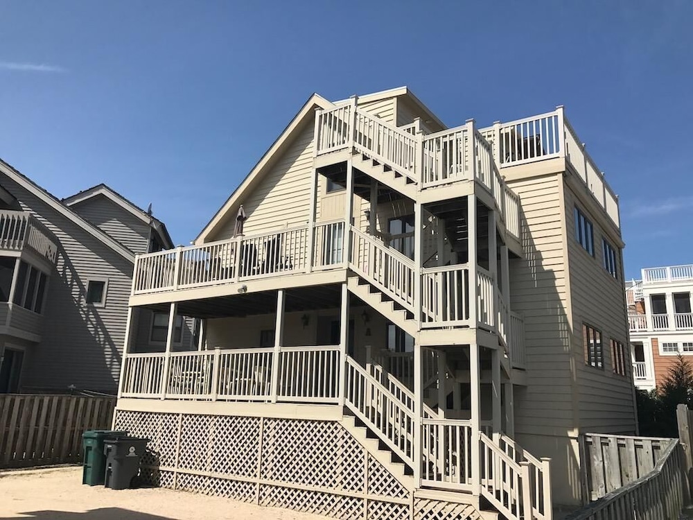 Dicinson Avenue 11B