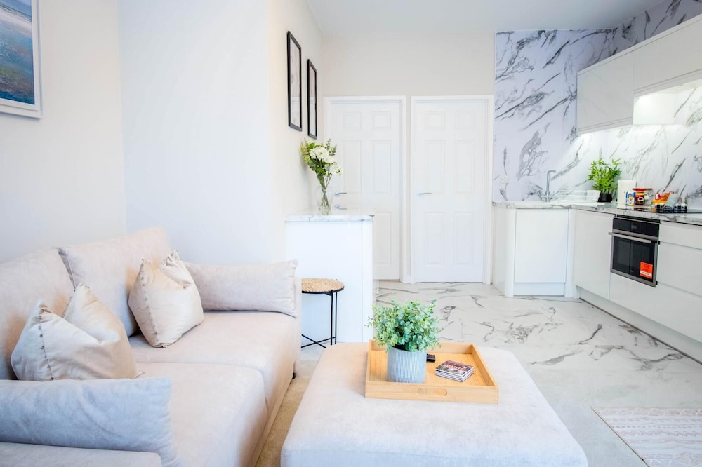 Station Road - 1 Bedroom Apt - Burry Port