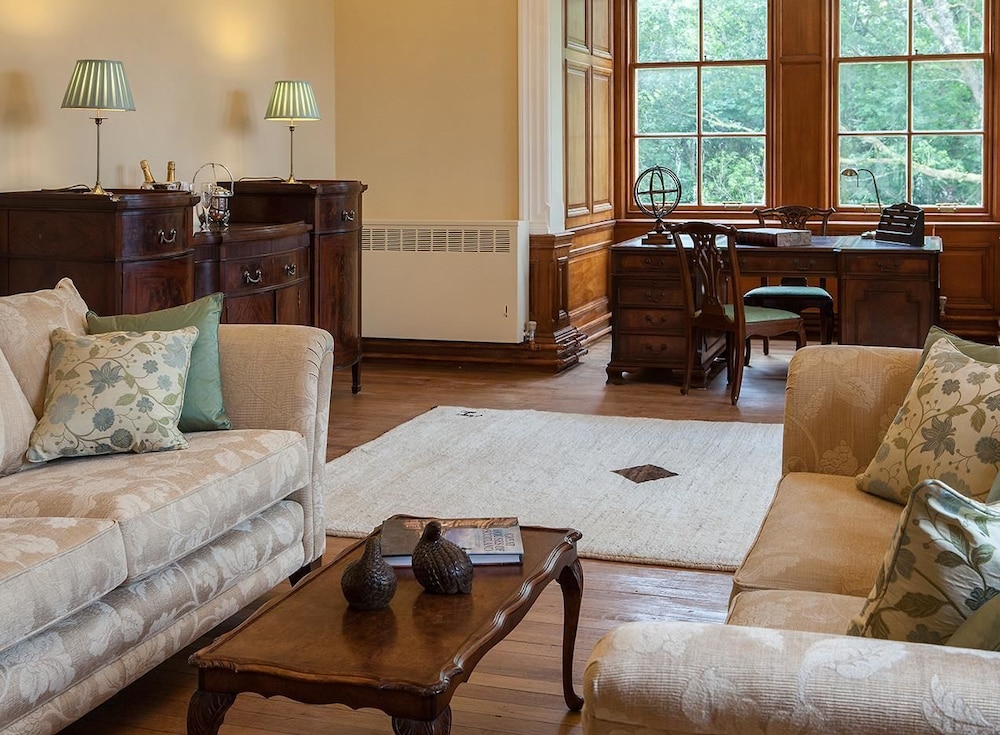 Glencoe House