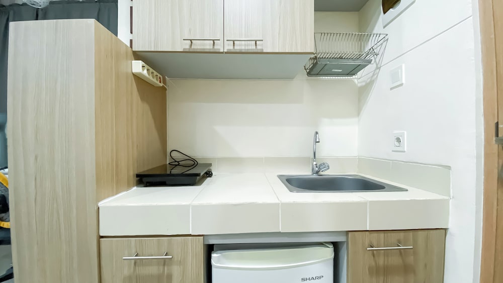 Spacious Studio Apartment B Residence