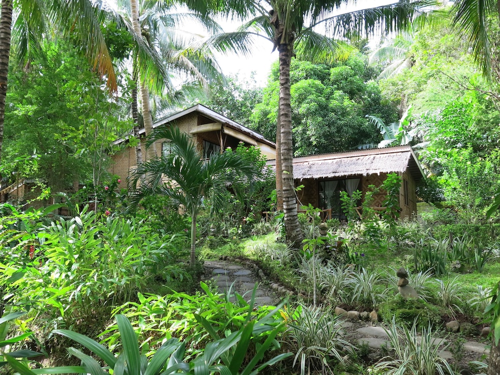 Camiguin Volcan Beach Eco Retreat & Dive Resort