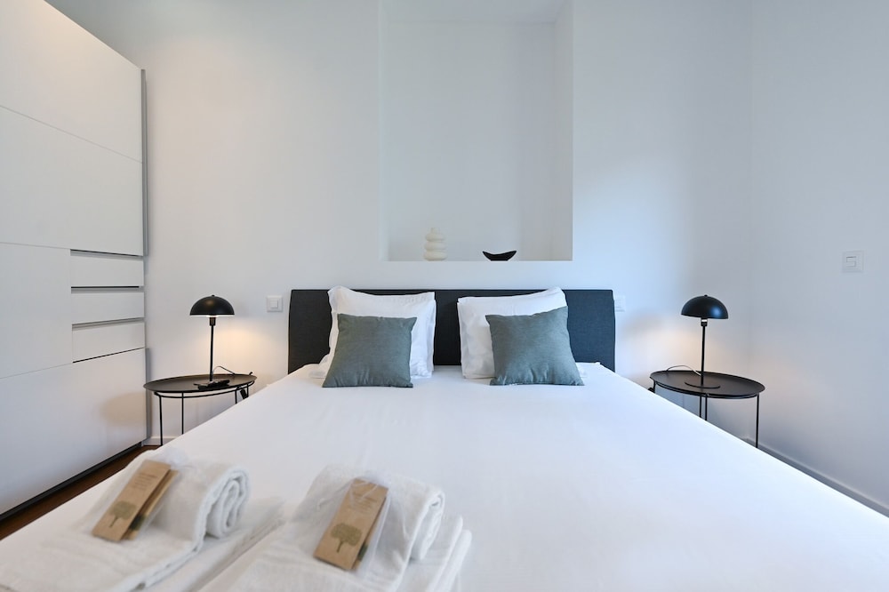 Lugano Suite Modern Concept 4