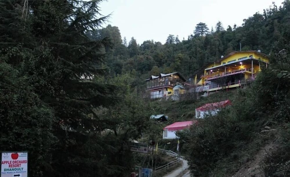 Apple Orchard Resort