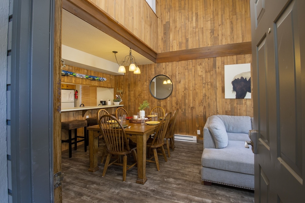Fraser Vacations - The Pines At Meadow Ridge 42-7 3 Bedroom Condo by RedAwning - Property Image 11