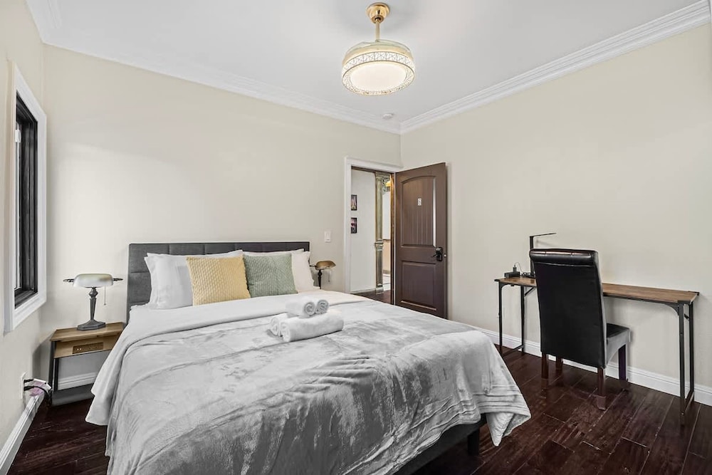 Stunning Roman Design 7bed5bath in Heart San Jose
