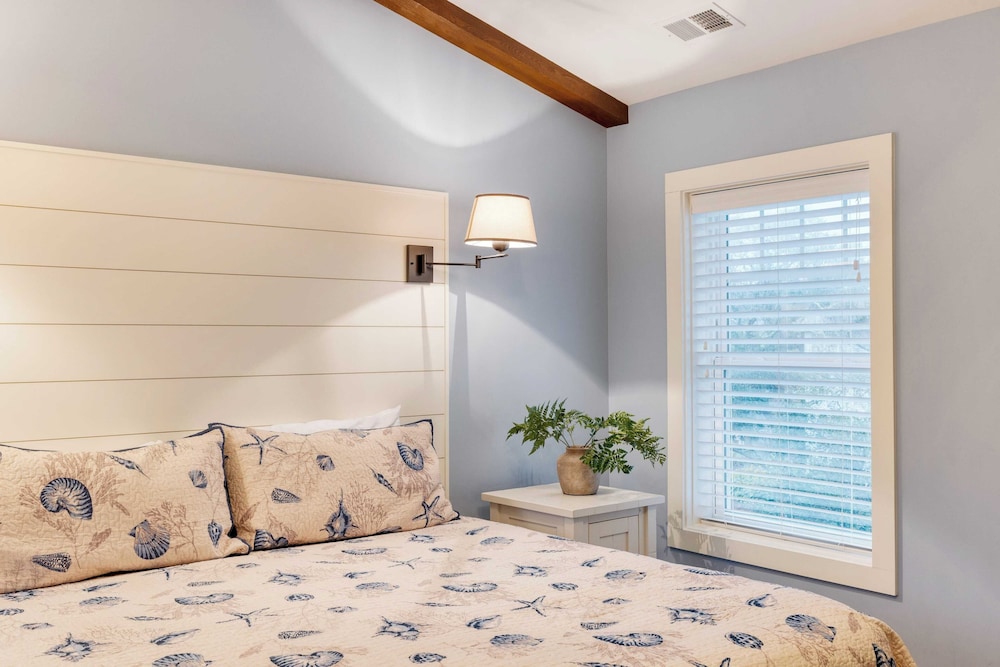 Pink Plume Coastal Escape Near Beach, Private Pool, Grill, & Luxe Interiors