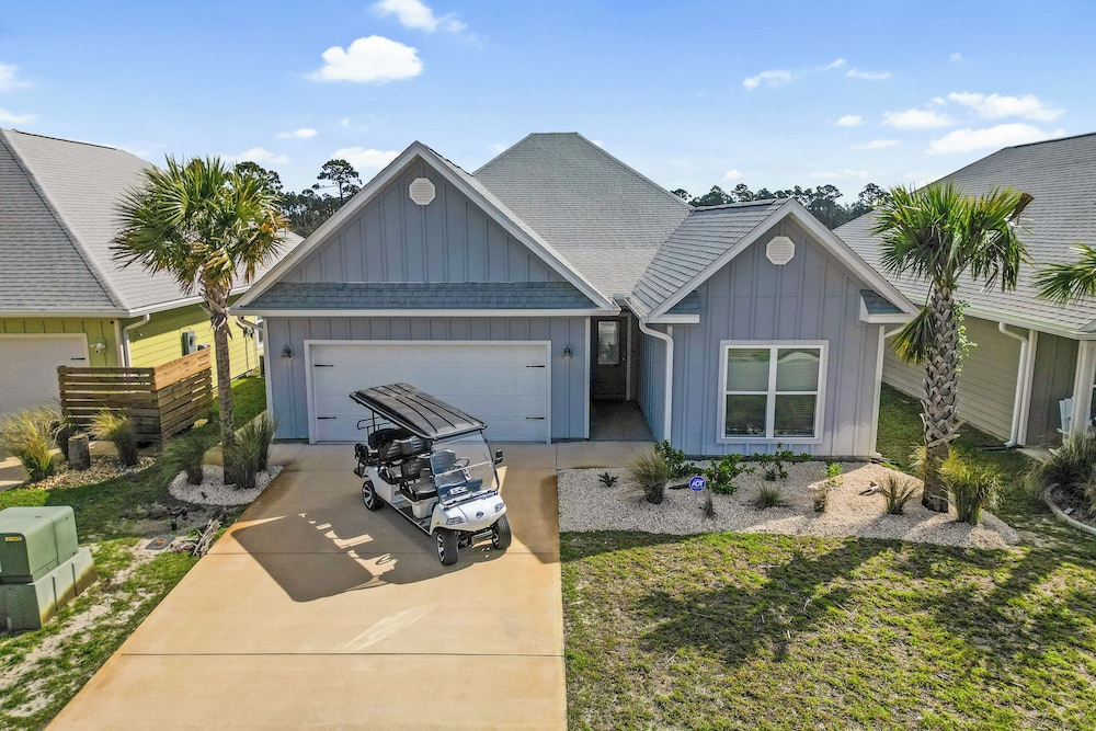 Beach Access: Port St Joe Home w/ Screened Patio!