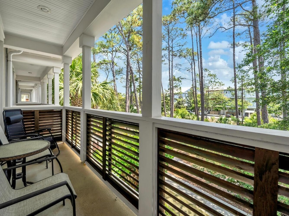 Gulf Place Courtyard 73