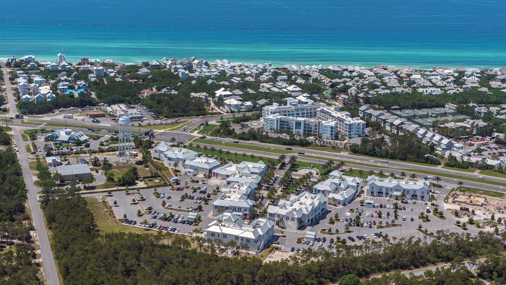 2BR Beachfront Townhome w/ Beach Service + Free Attraction Tickets!