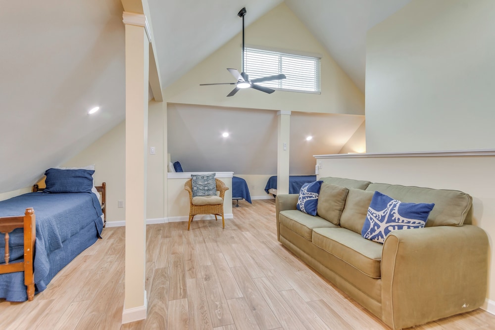 Destin Waterfront Home in Resort: Walk to Beach!