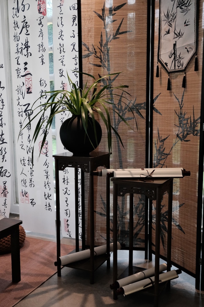 Miyue Shenzhen Tianlu Secret Wild Wizard Holiday Hotel