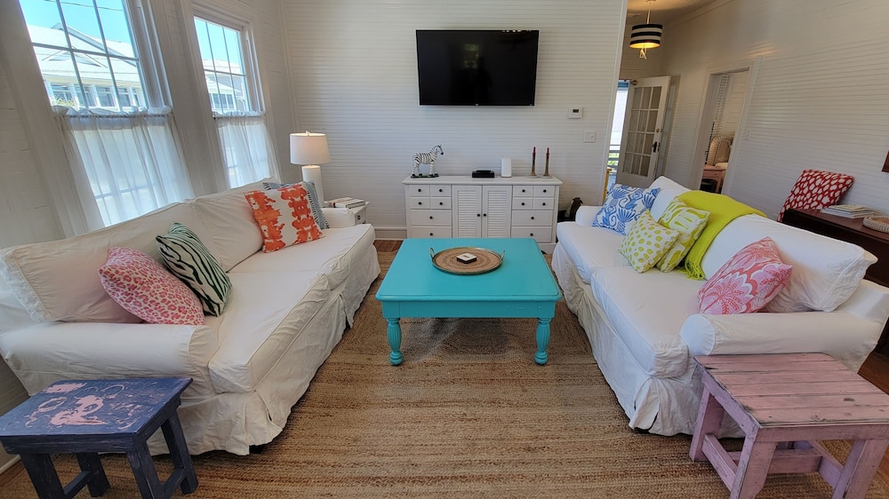 Twelve Palms Cottage by Tybee Vacation Rentals