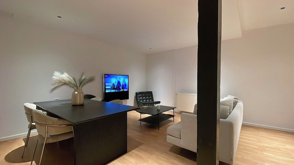 Maison Nord 6 min from Airport & Sleep 6