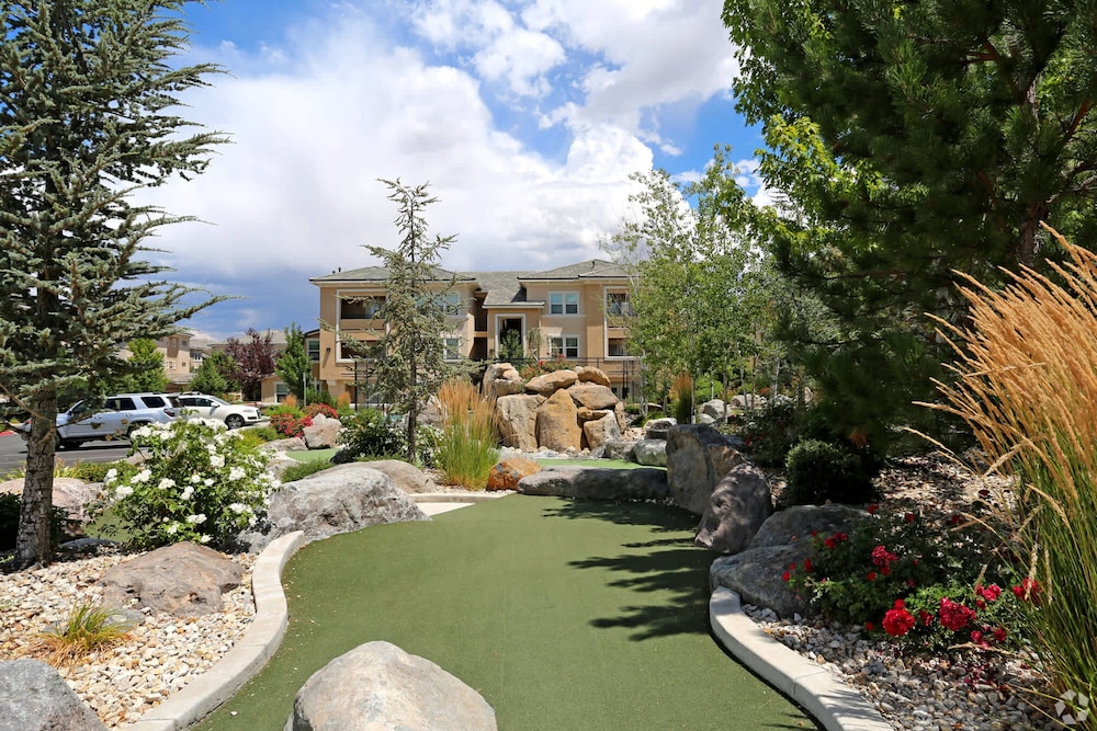 New Cozy Stylish 1BR With Heated Pool Relaxing Spa Sauna