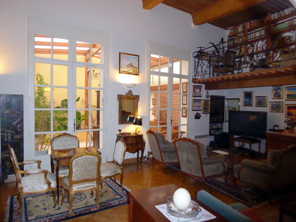 Dolphin's B&B