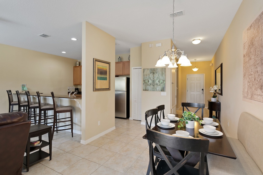 7BR Pool Home Emerald Island by SHV-8409