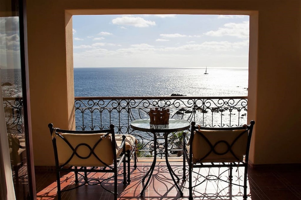 2 BD Family Suite at Cabo San Lucas view 2
