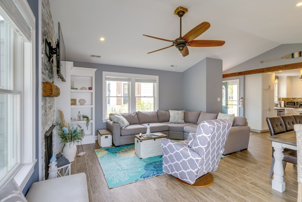 Half-mi to Beach: Cape May Getaway w/ Deck & Yard!