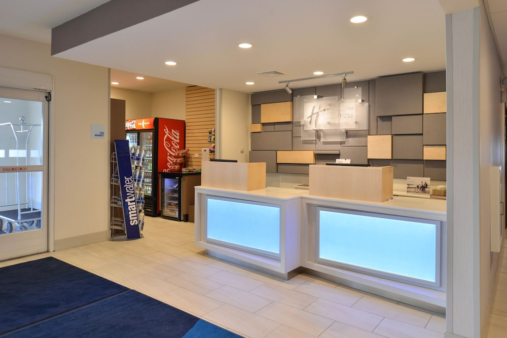 Stevens Point Vacations - Holiday Inn Express and Suites Stevens Point, an IHG Hotel - Property Image 2