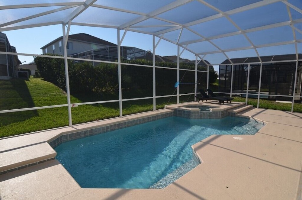 207bon 4 Bedroom Villa by Redawning - Image 3