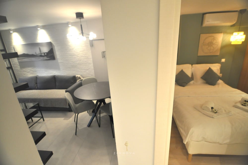 Zennova 70 Mondè Thessaloniki Apt