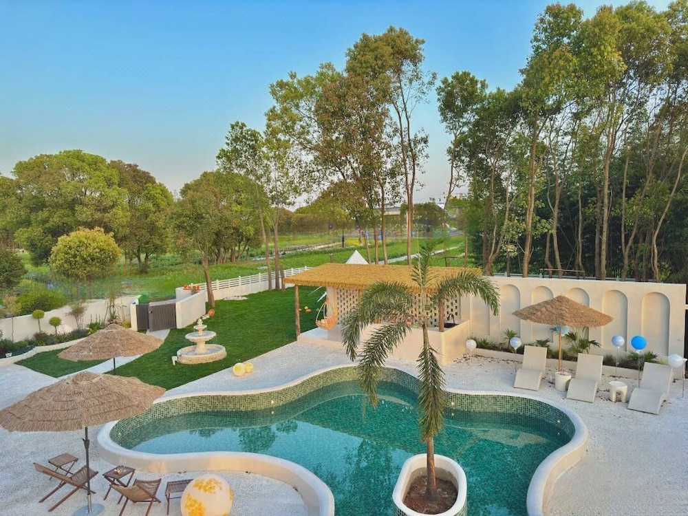 QIMeow Garden Hotel