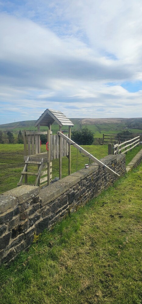 Delightful Space-view Farmhouse Astronauts Lodge