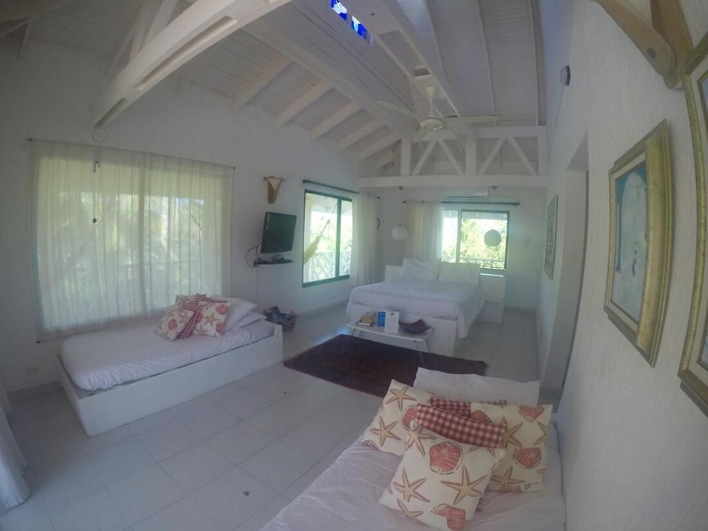 San Andres Vacations - Ocean View Sai, Five Bedroom Holiday Home - Property Image 26