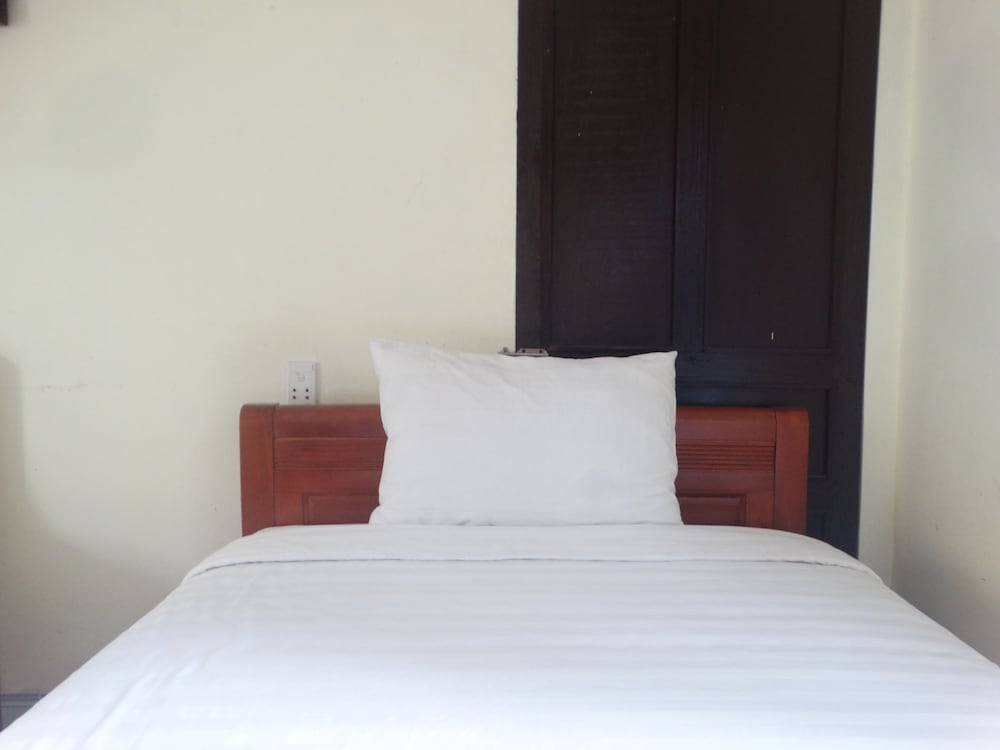 Yellow House Homestay