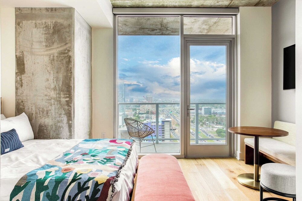 Sleeps 34! 11 Condos in New Austin High Rise w/ Rooftop Pool, Gym, Yoga Studio