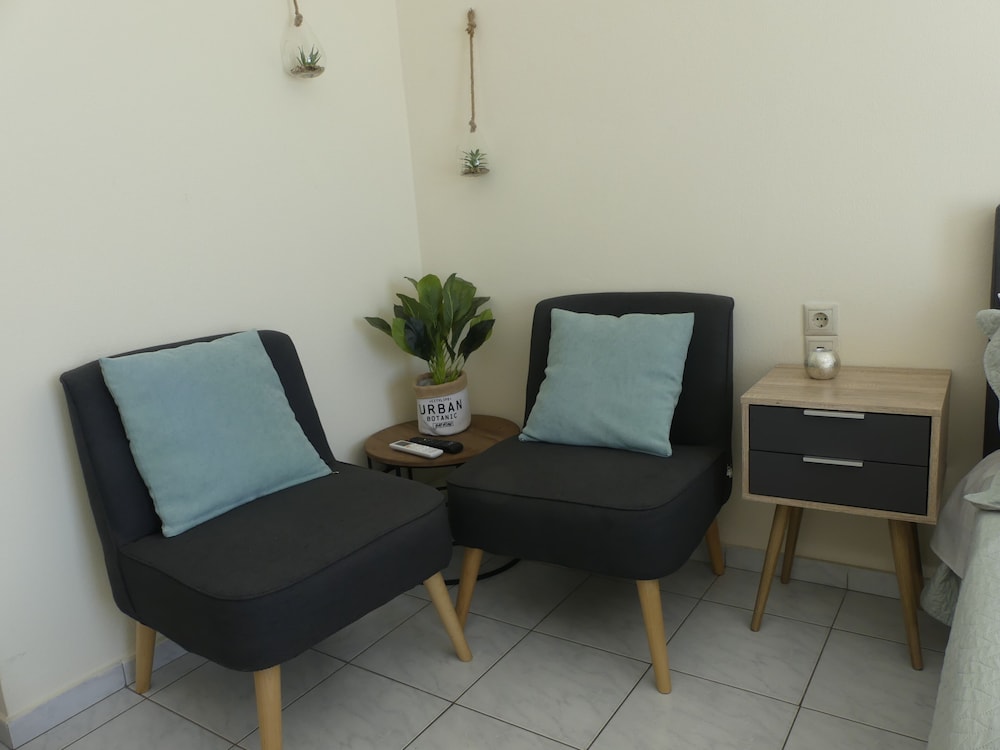 AMZ Apartments