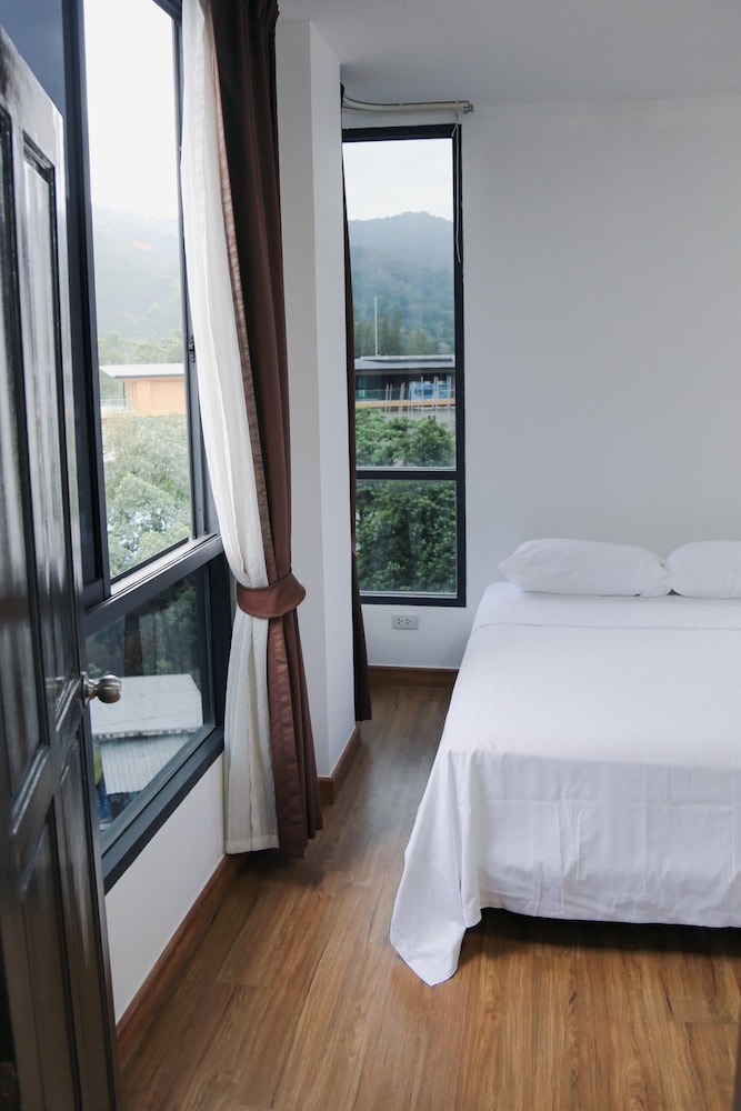 Beachside Bliss 2- Bed HM612