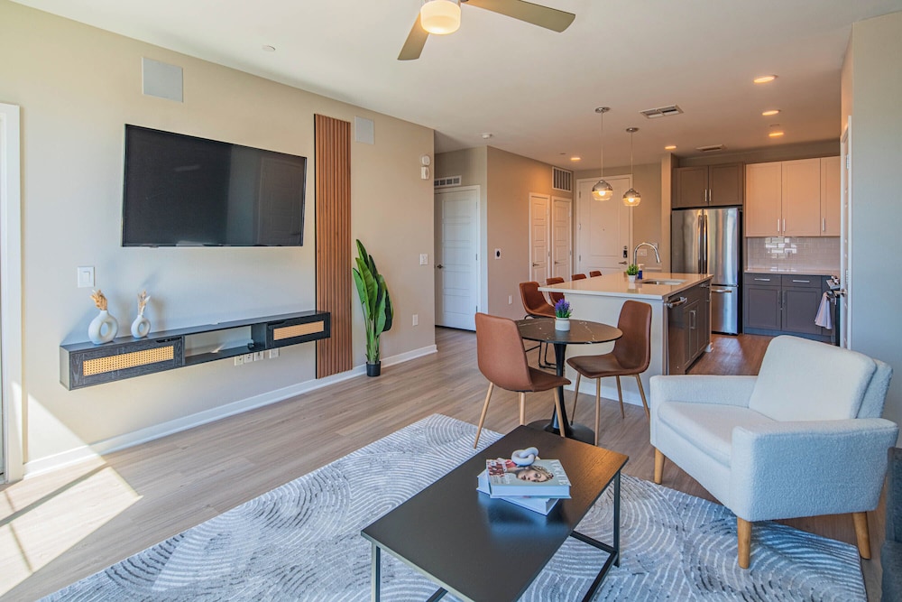 ROVE LIVING/KL - Alta North Central