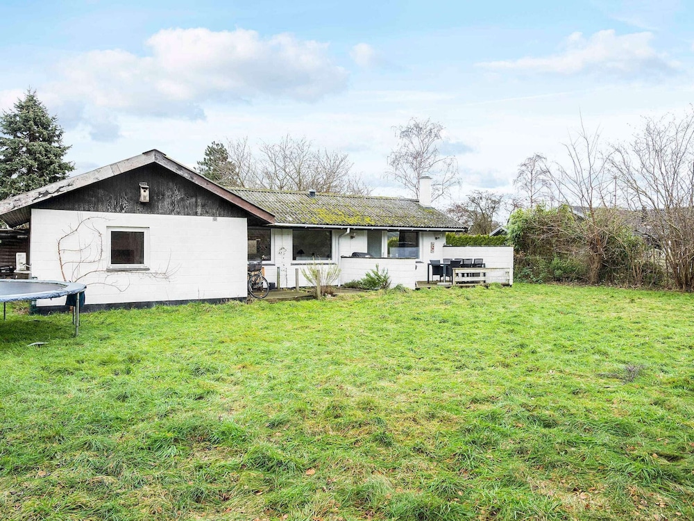 5 Star Holiday Home in Stege