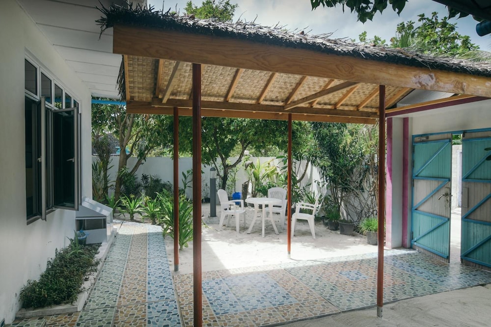 Azoush Tourist Guesthouse