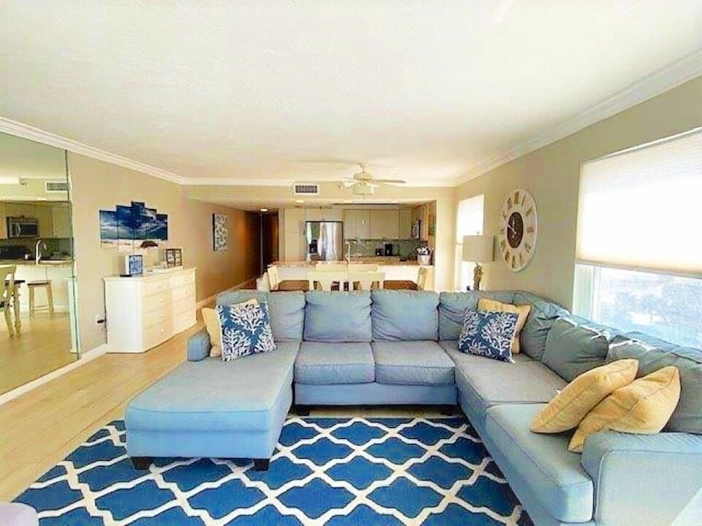 Sea Oats Beach Resort by Liberte