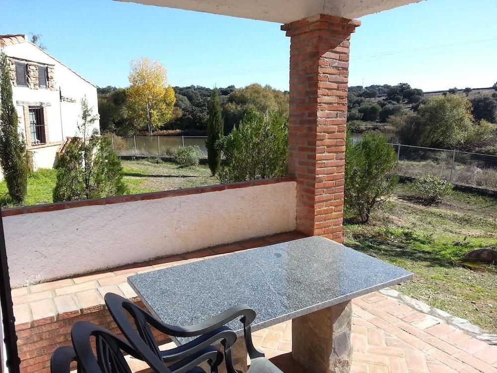 Apartamentos Rurales La Albuera photo 4