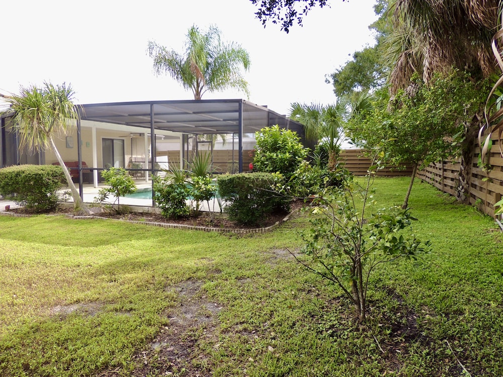 Palma Sola Pool Home Bradenton view 3