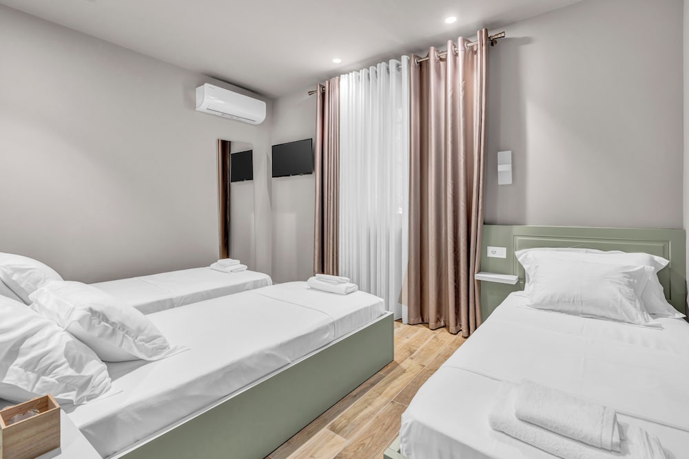 Villa Zoi A Stay to Remember I Guest House in Elbasan Castle