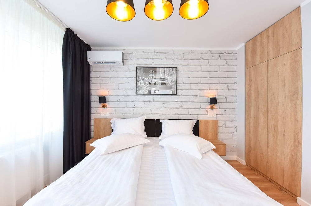 Elite Apartment - Cismigiu Gardens view 2