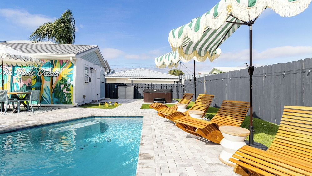 PCB Stay w/ Heated Pool, Hot Tub, Bars, Game Room & Quick Walk to Beach The Jade Oasis by Avantstay