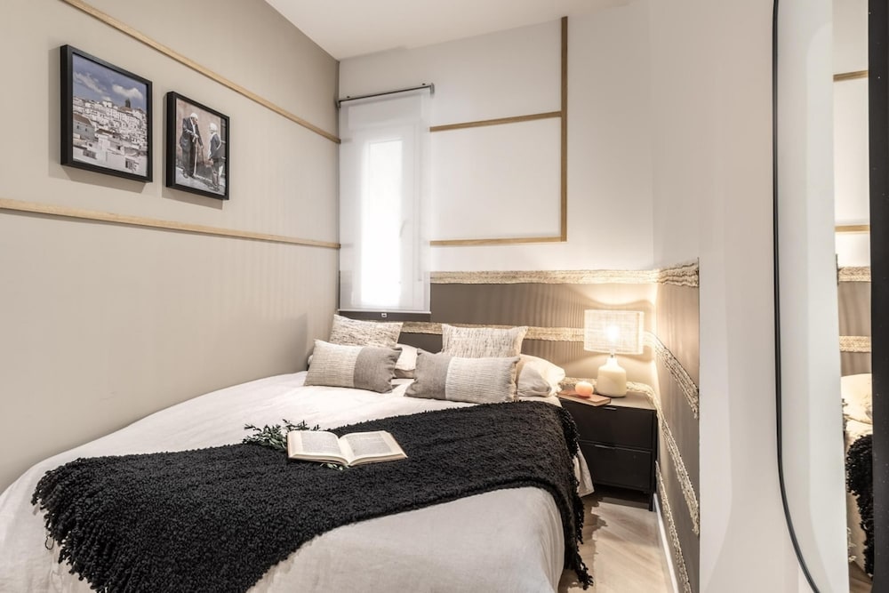Marbore - 4 Bedrooms Apartment in Trafalgar