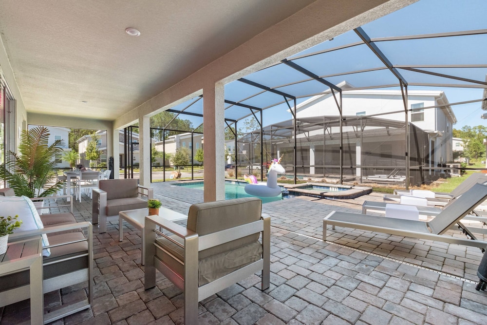 Gorgeous 9bedroom Home Private Pool Game Theater