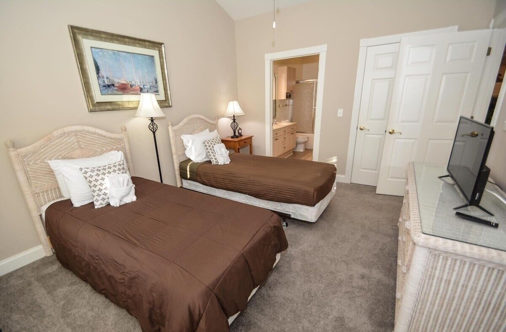 Magnolia Pointe 4878-402 2 Bedroom Condo
