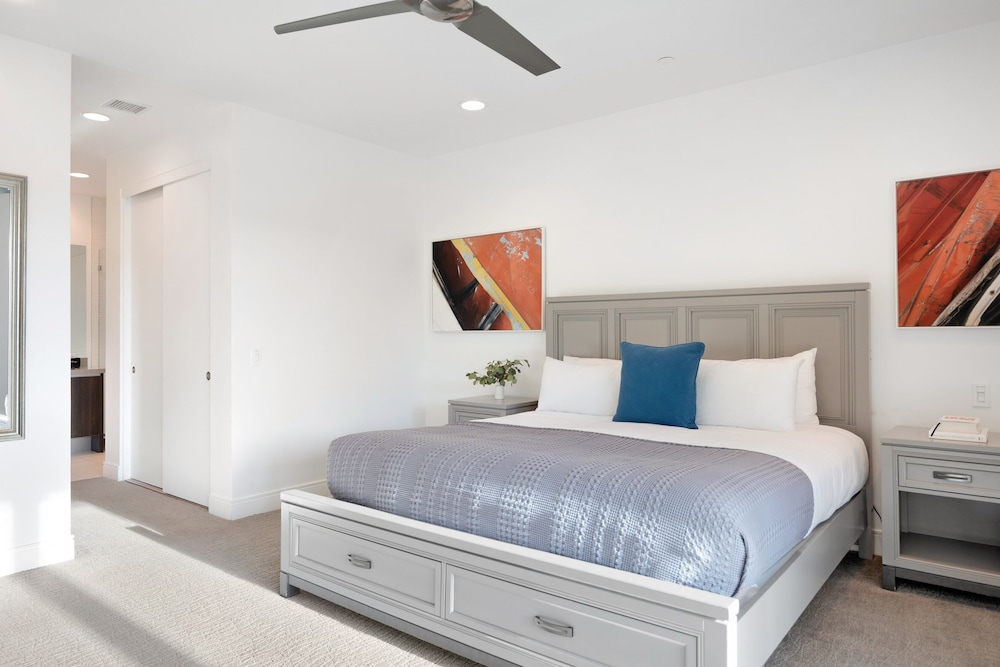 Polo Villa 7 by Avantstay Features Entertainer's Backyard + Game Room 5 Bedrooms view 3