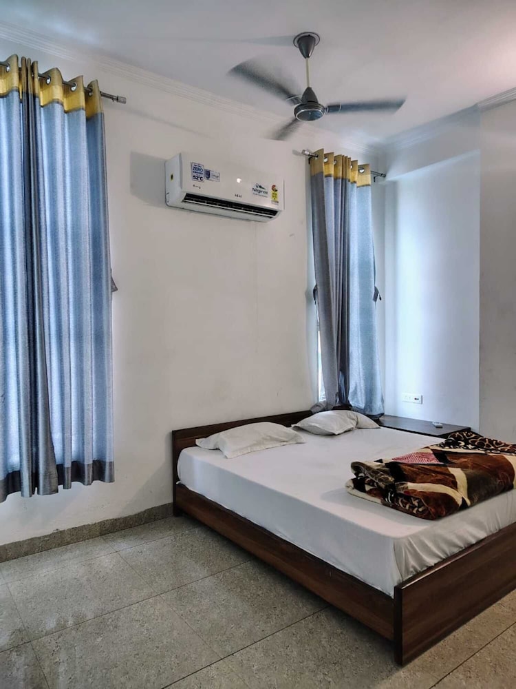 Royal Galaxy Hotel