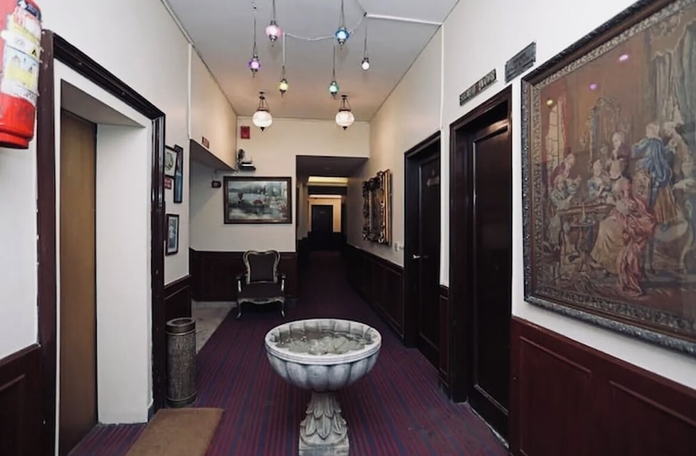 Hamilton Hotel