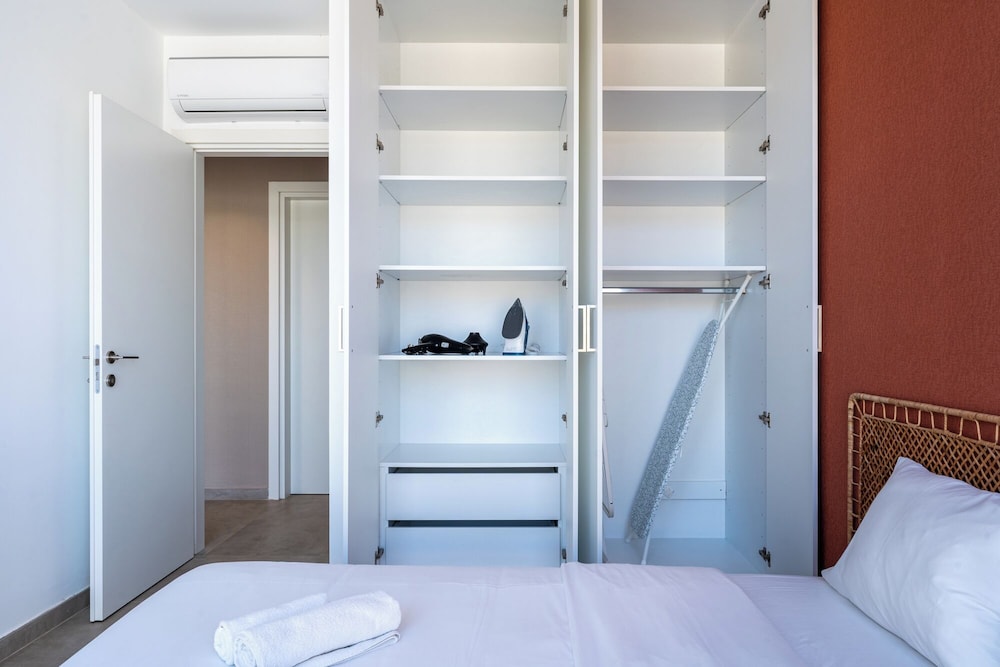 Blu Horizon - Stylish Living with Pool & Balconies in Protaras